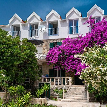 Aurora Beachfront Luxury Rooms&Suites 布雷拉 外观 照片