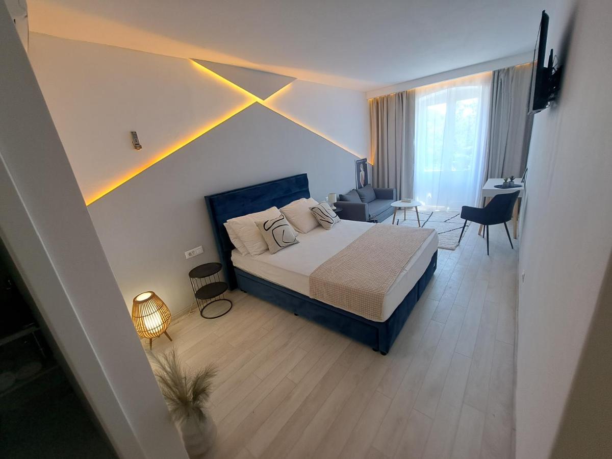 Aurora Beachfront Luxury Rooms&Suites 布雷拉 外观 照片