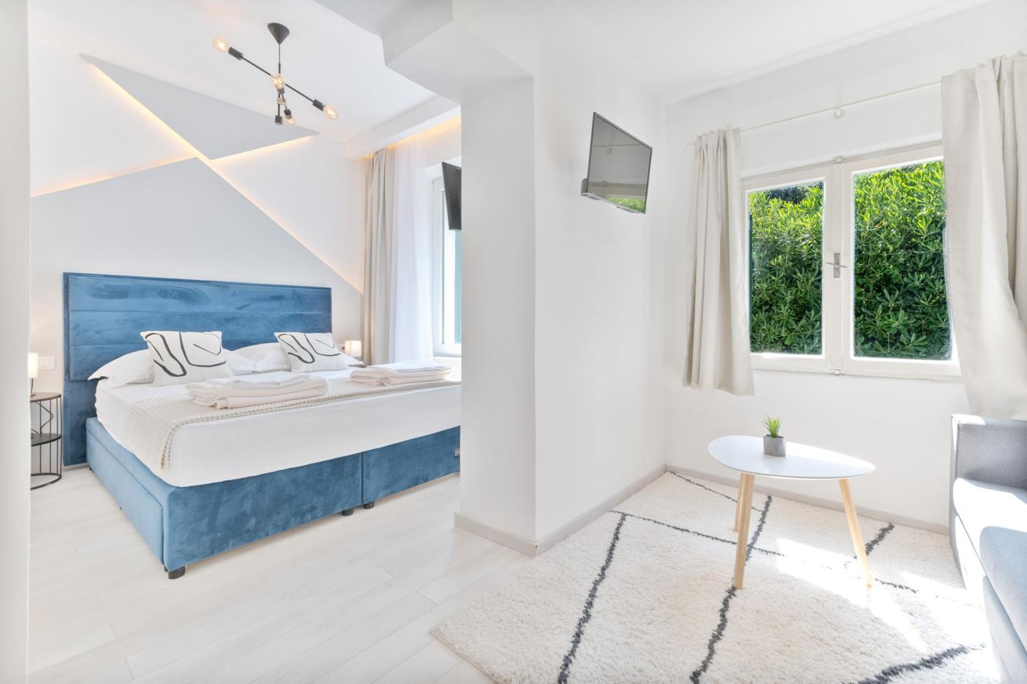 Aurora Beachfront Luxury Rooms&Suites 布雷拉 外观 照片
