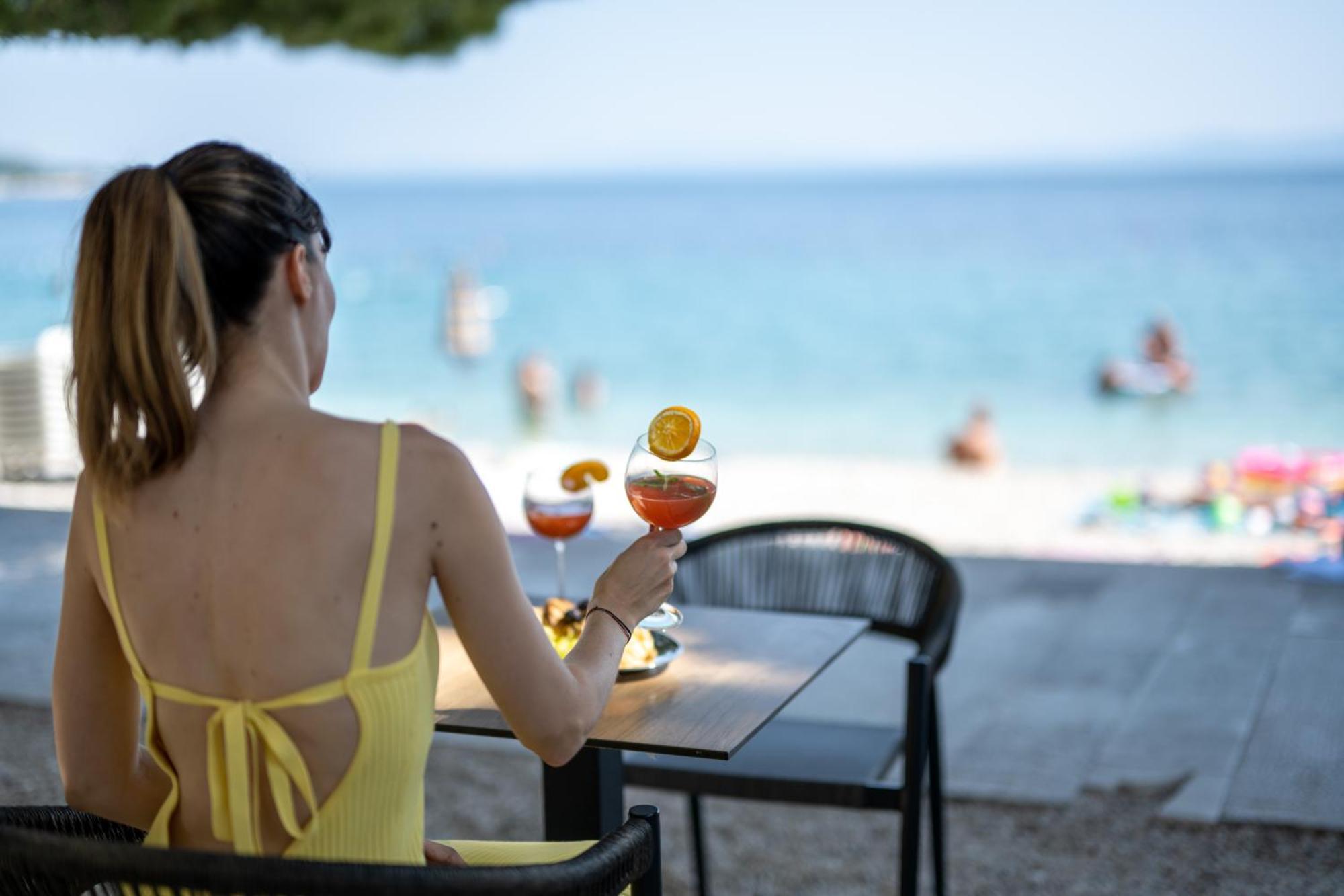 Aurora Beachfront Luxury Rooms&Suites 布雷拉 外观 照片
