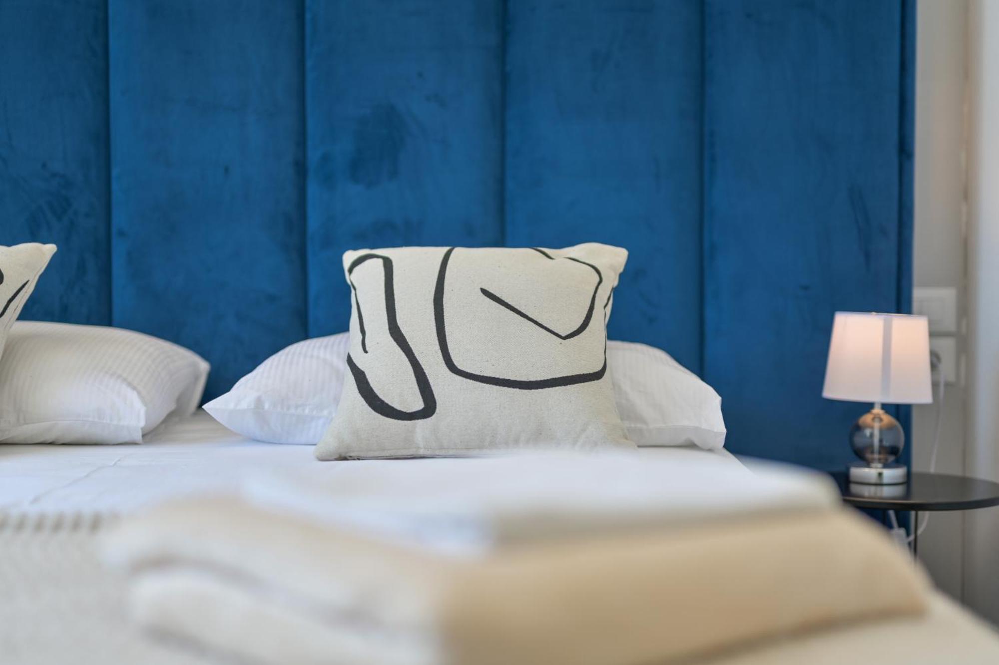 Aurora Beachfront Luxury Rooms&Suites 布雷拉 外观 照片
