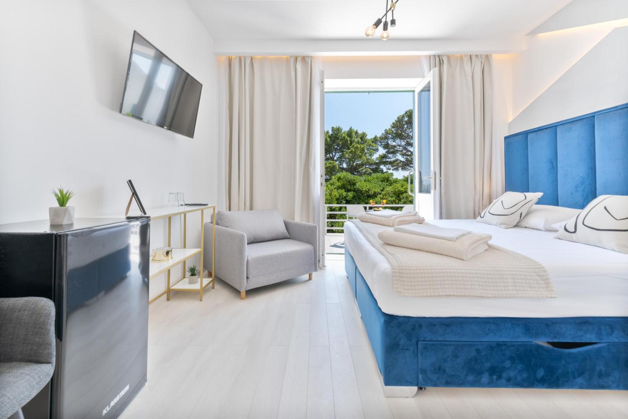 Aurora Beachfront Luxury Rooms&Suites 布雷拉 外观 照片