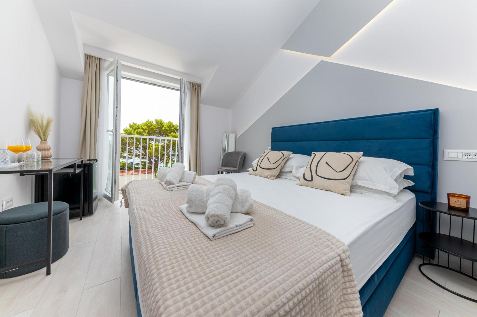 Aurora Beachfront Luxury Rooms&Suites 布雷拉 外观 照片